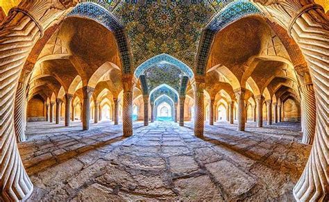  Le Palais Vakil ! Une Immersion Sublime dans l'Histoire et l'Architecture de Shiraz