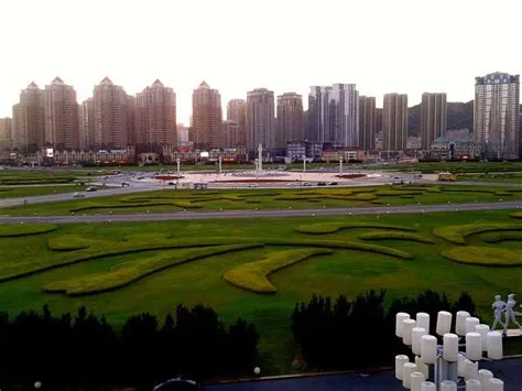 Le Parc Xinghai: Une oasis de verdure et de divertissements extravagants !