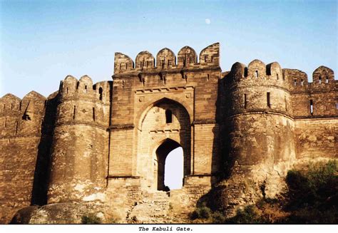 Le Rohtas Fort : Un Monument Imposing de l'Empire Mughal en Époustouflant